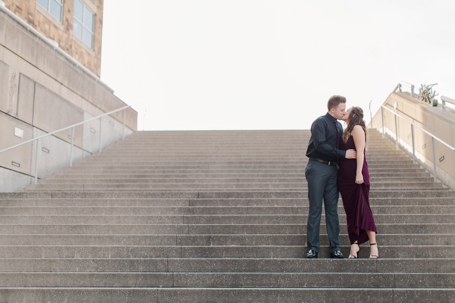 downtown-indianapolis-engagement-shoot_5947.jpg