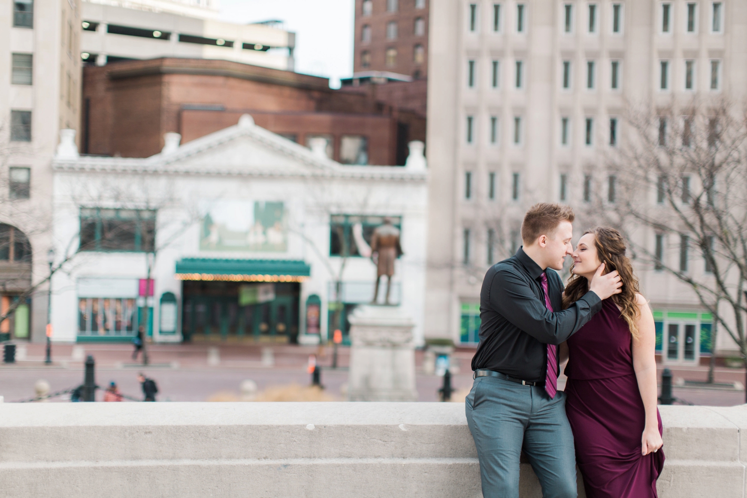 downtown-indianapolis-engagement-shoot_5971.jpg