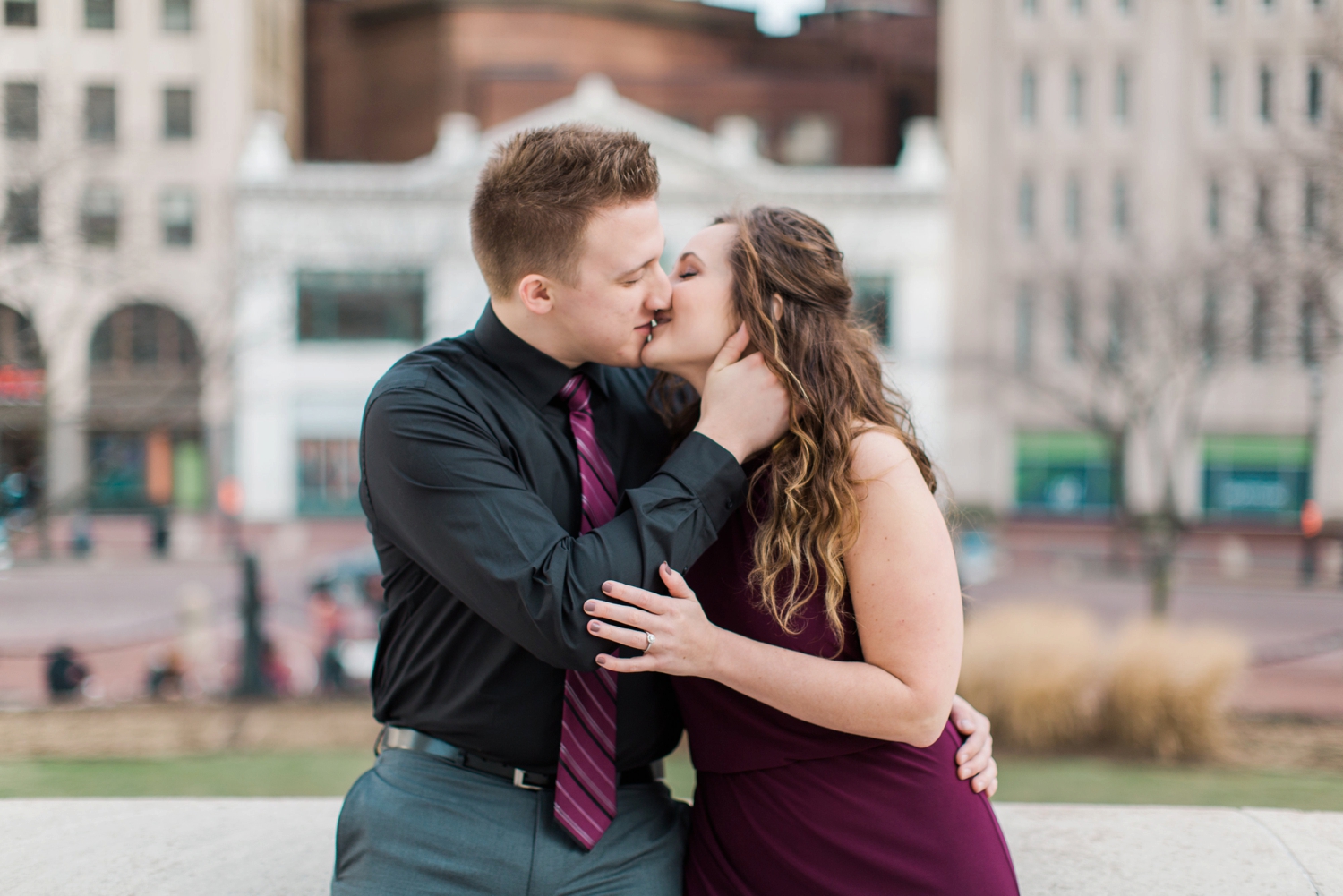 downtown-indianapolis-engagement-shoot_5973.jpg