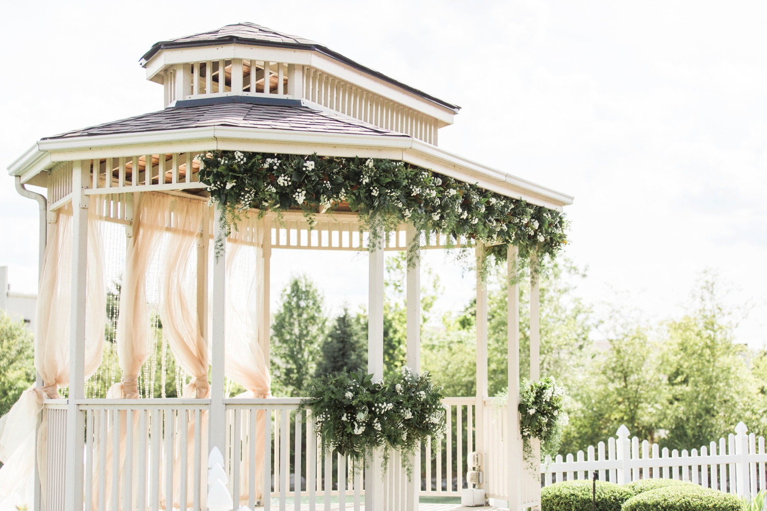 Wedding-at-The-Savannah-Center-West-Chester-Ohio-Photography-Chloe-Luka-Photography_7480.jpg