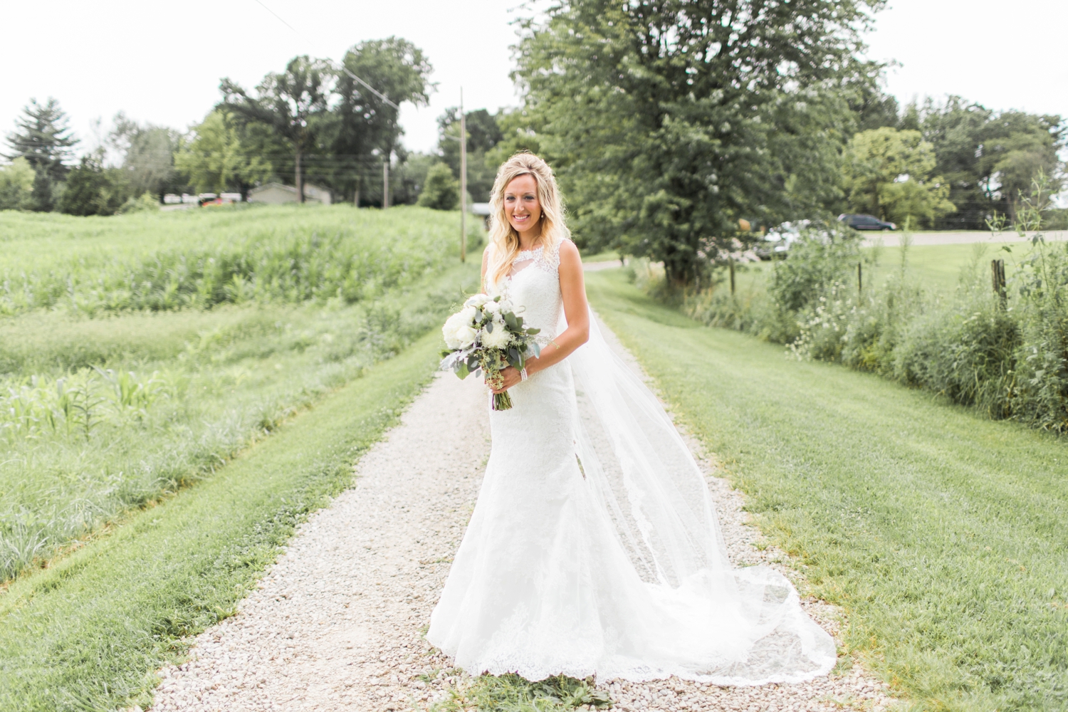 Barn-on-Maryland-Ridge-Indiana-Wedding-Photography-Chloe-Luka-Photography_7850.jpg
