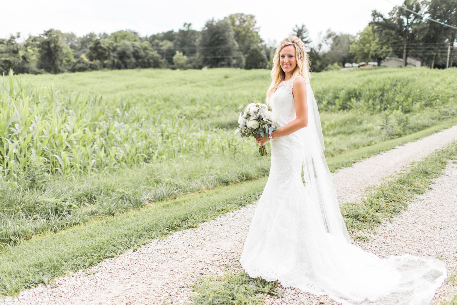 Barn-on-Maryland-Ridge-Indiana-Wedding-Photography-Chloe-Luka-Photography_7856.jpg