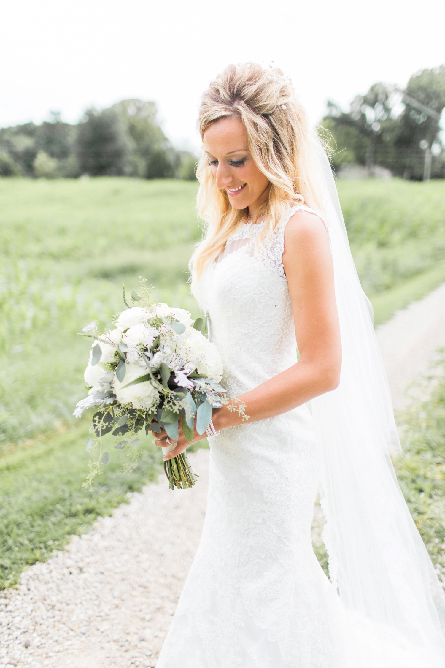 Barn-on-Maryland-Ridge-Indiana-Wedding-Photography-Chloe-Luka-Photography_7857.jpg