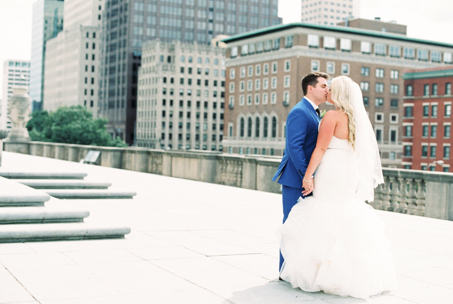 regions-tower-rooftop-wedding-downtown-indianapolis_0717.jpg