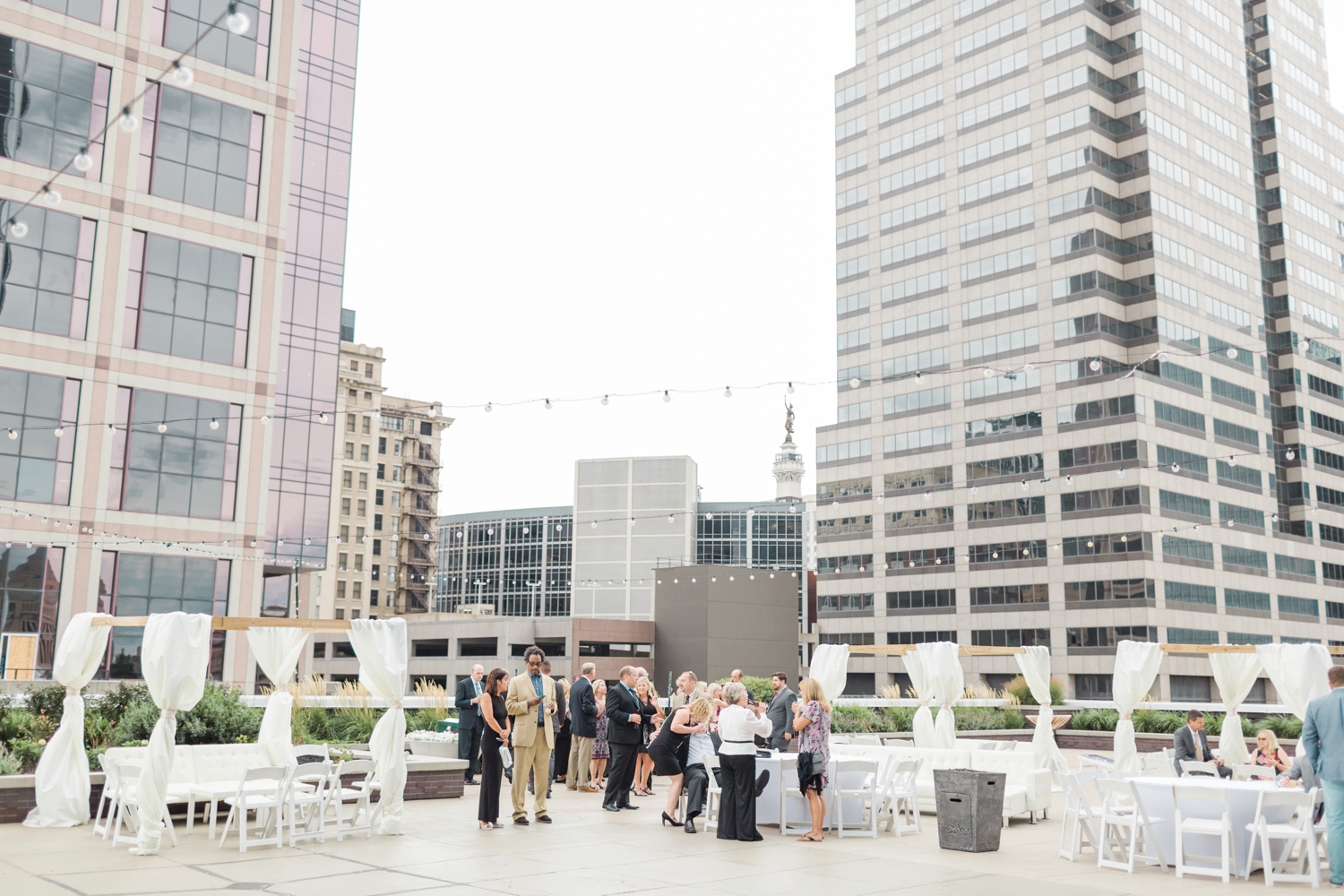 regions-tower-rooftop-wedding-downtown-indianapolis_0830.jpg