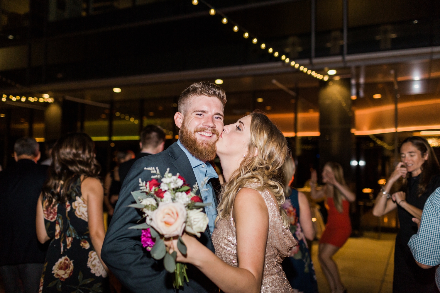 regions-tower-rooftop-wedding-downtown-indianapolis_0872.jpg