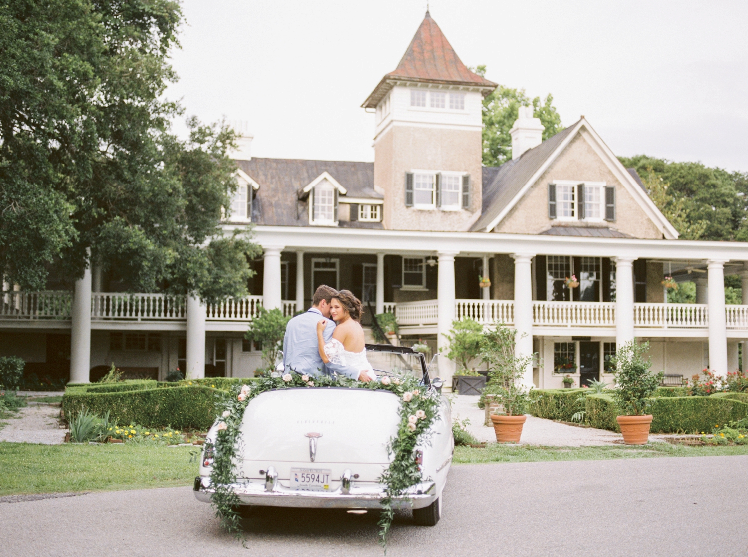 Charleston-South-Carolina-Beautiful-Film-Wedding-Photographer-Magnolia-Plantation-and-Gardens-Wedding-Photos_5150.jpg
