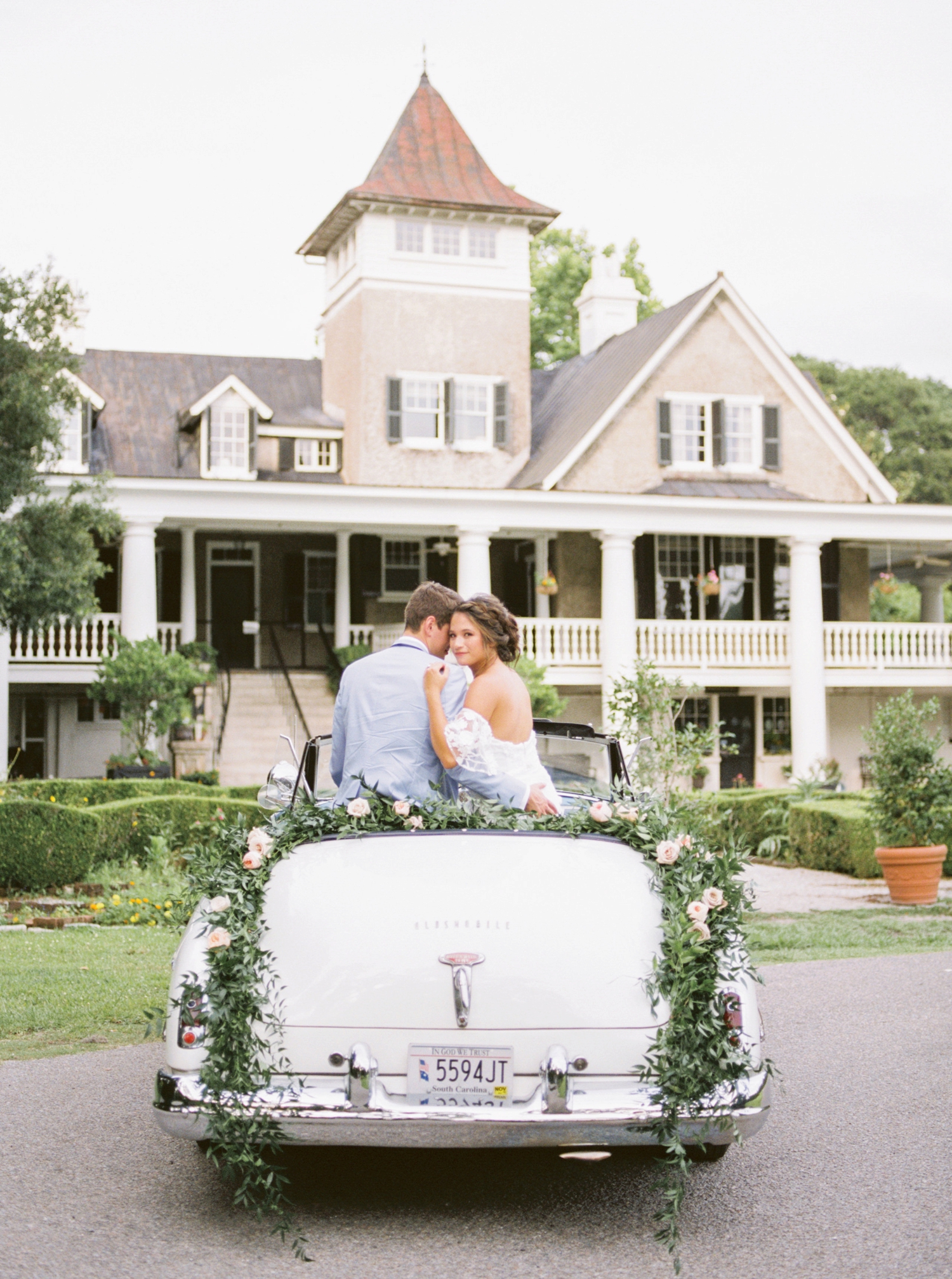 Charleston-South-Carolina-Beautiful-Film-Wedding-Photographer-Magnolia-Plantation-and-Gardens-Wedding-Photos_5151.jpg